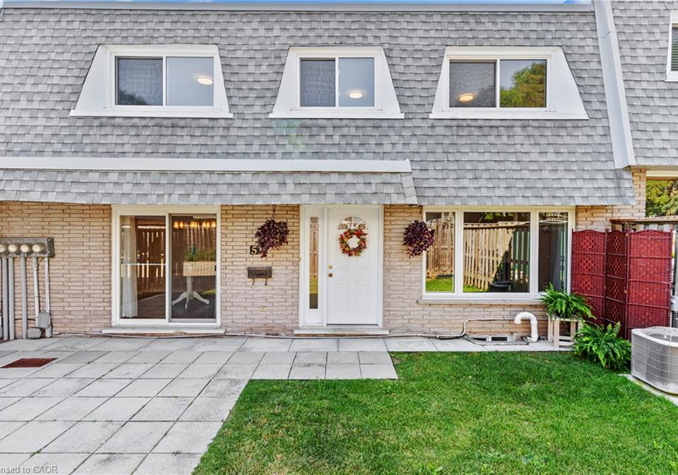 14-williamsburg-road-kitchener-ontario-40862906