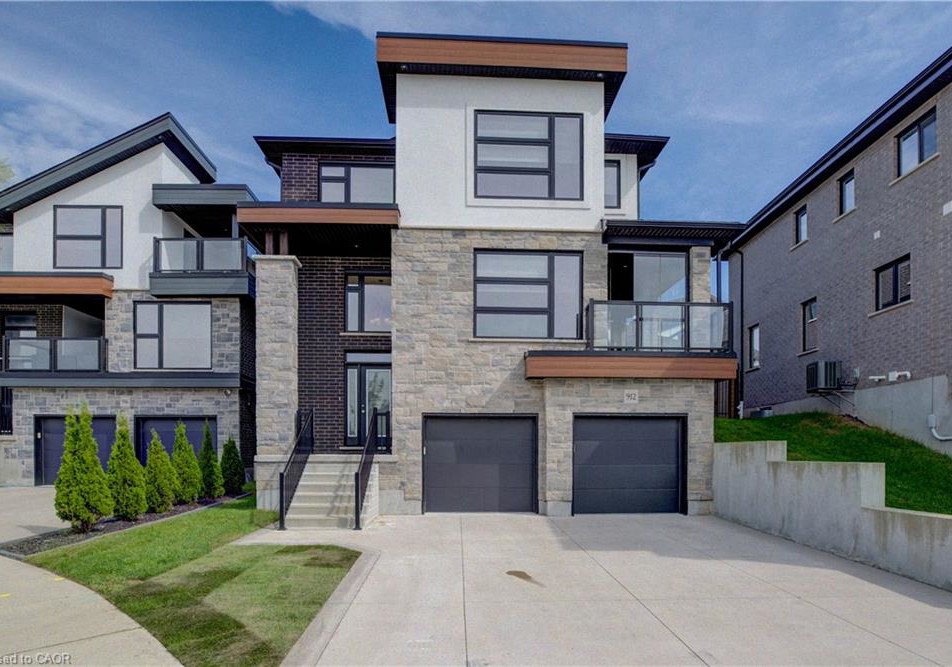 912-blair-creek-court-kitchener-ontario-40862921