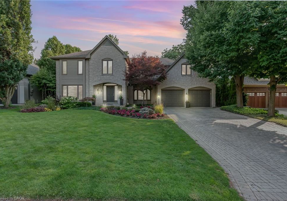 9-flanders-drive-waterdown-ontario-40862942