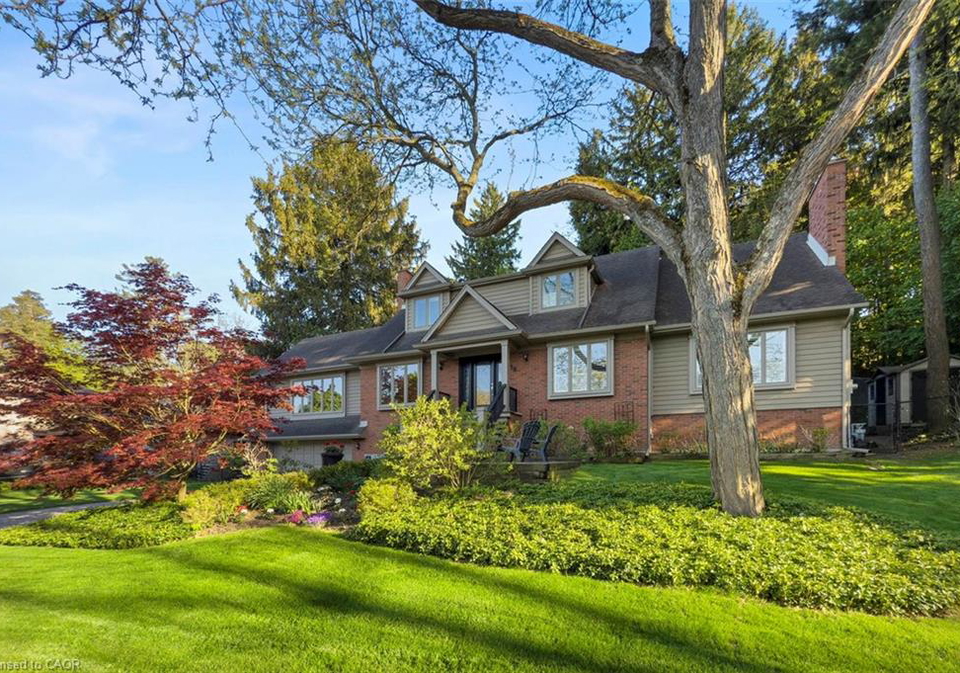 18-stonegate-drive-hamilton-ontario-40863019