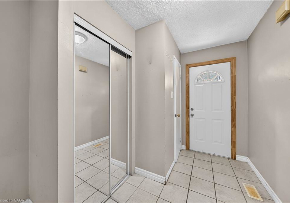 660-oxford-road-burlington-ontario-40863035