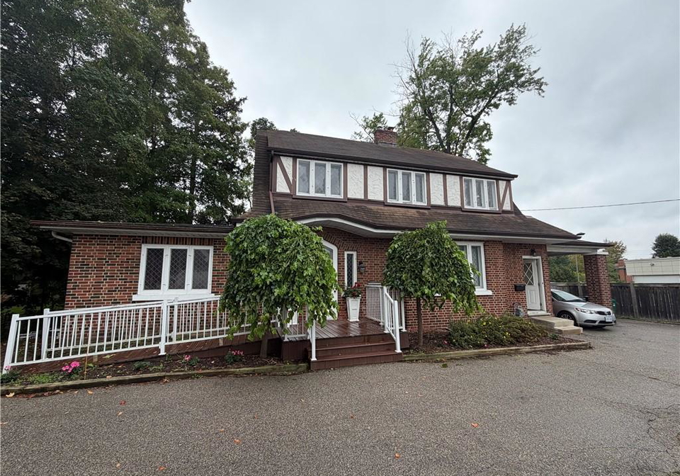 1558-king-street-e-cambridge-ontario-40863083