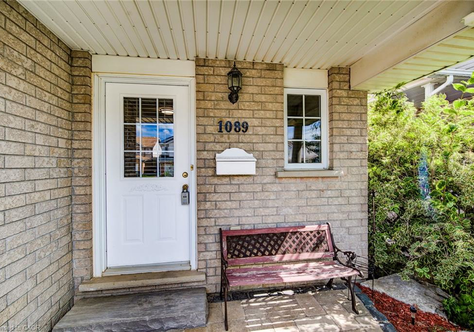 1089-copper-leaf-crescent-kitchener-ontario-40863154