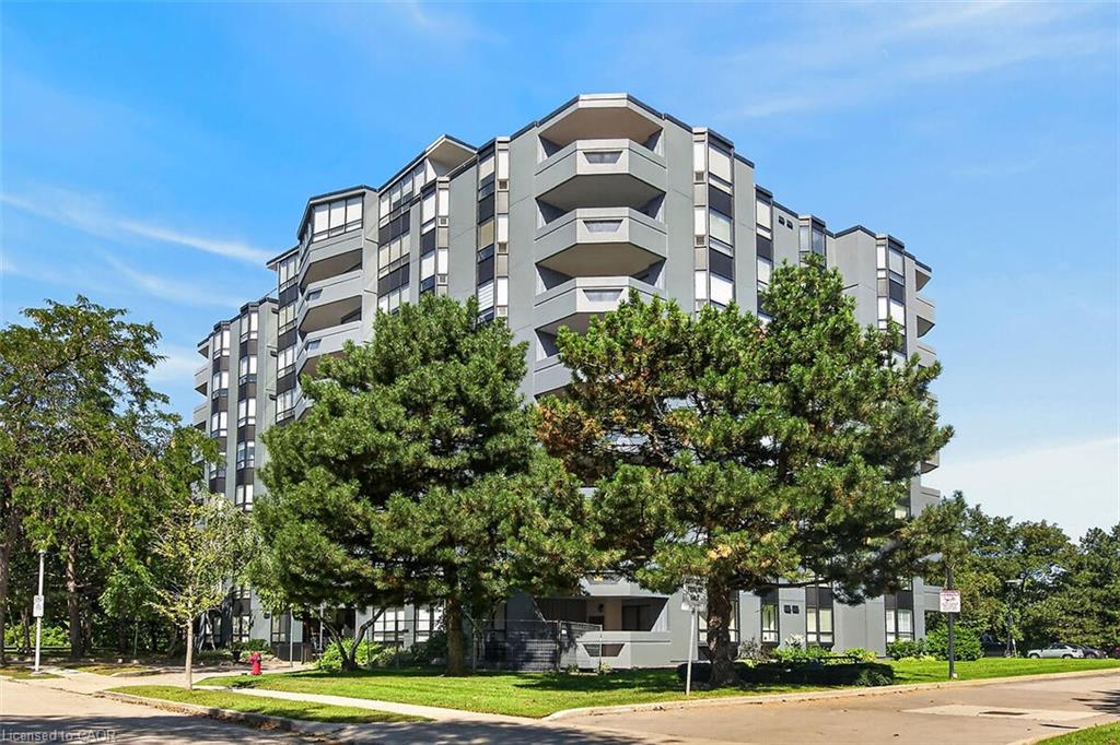 6-village-green-boulevard-stoney-creek-ontario-40863157