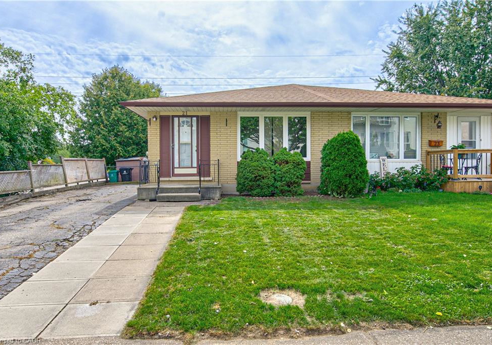 21-vicmount-drive-kitchener-ontario-40863171