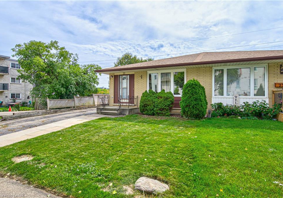 21-vicmount-drive-kitchener-ontario-40863171