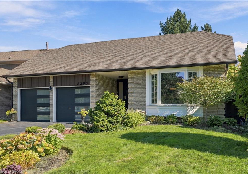 2390-sinclair-circle-burlington-ontario-40863224