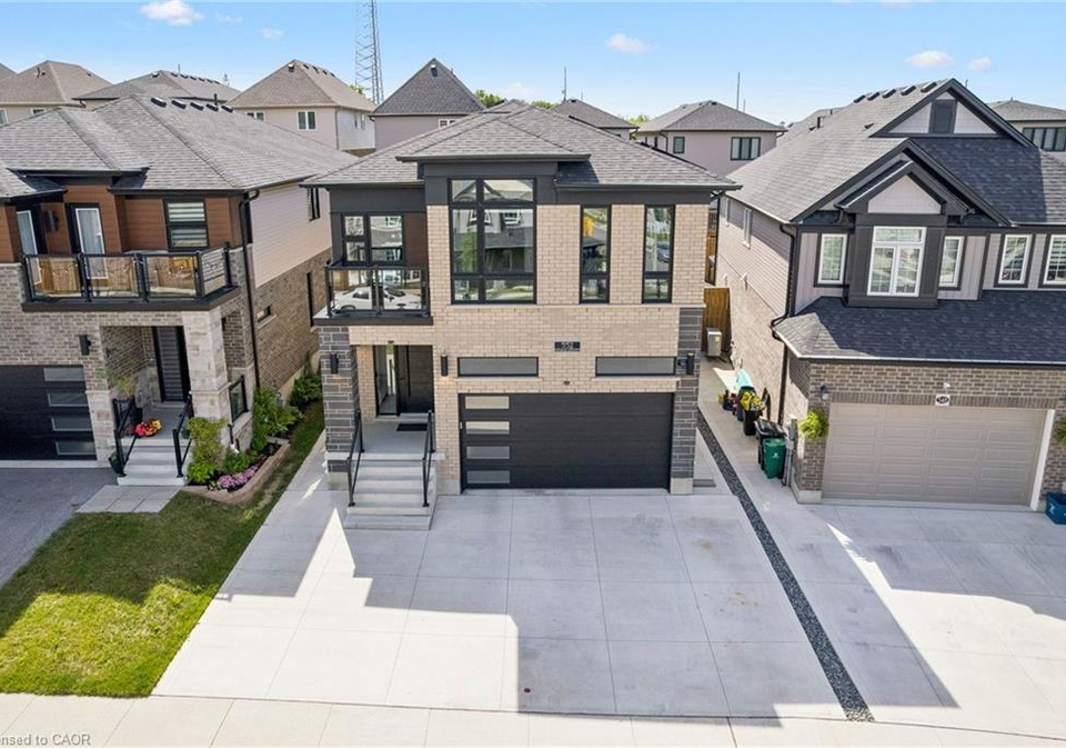 552-nathalie-crescent-kitchener-ontario-40863351