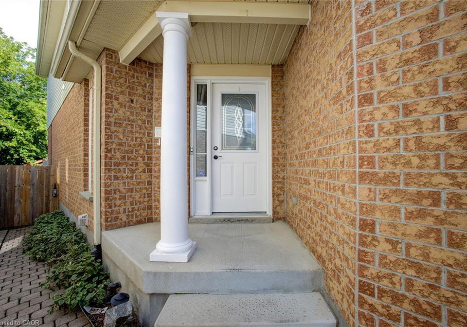 11-kroeger-crescent-cambridge-ontario-40863380