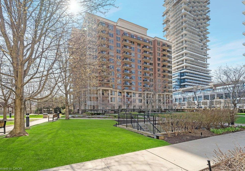 1103-leslie-street-north-york-ontario-40863416