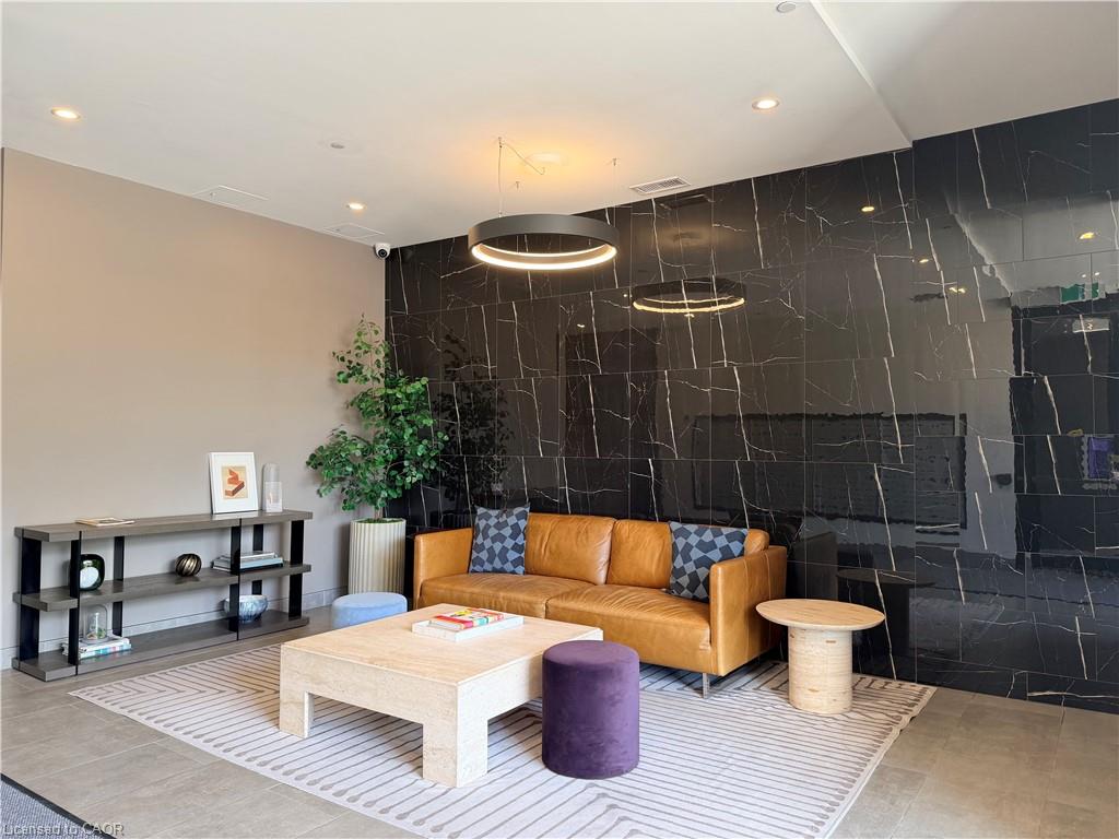 100-garment-street-kitchener-ontario-40863423