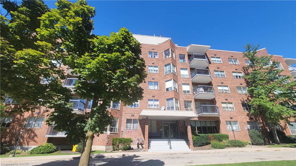 300-keats-way-waterloo-ontario-40863424