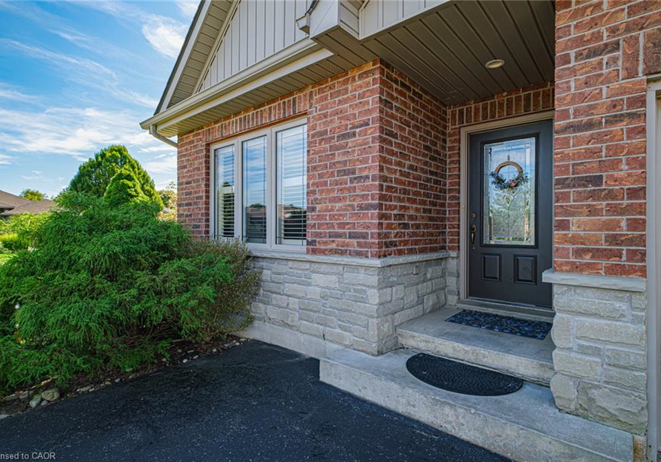 2-millcroft-drive-simcoe-ontario-40863443