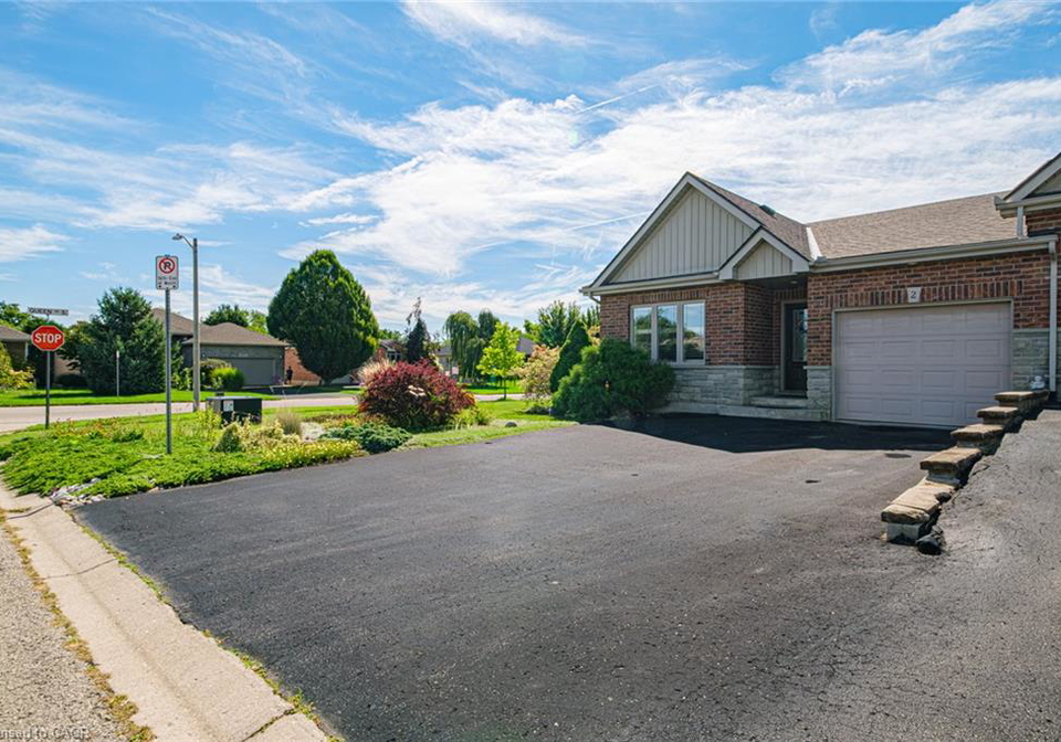2-millcroft-drive-simcoe-ontario-40863443