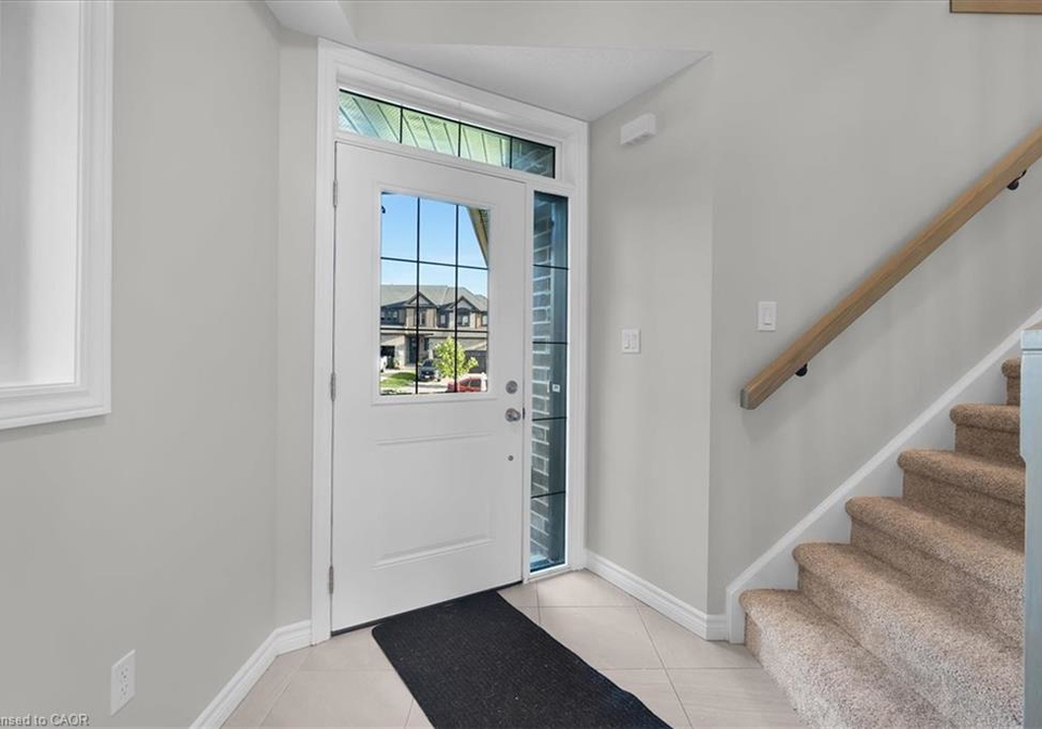 109-links-crescent-woodstock-ontario-40863483