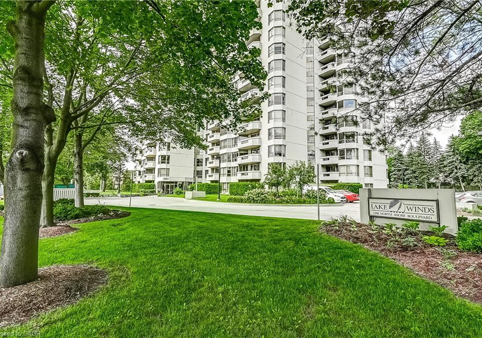 1201-north-shore-boulevard-burlington-ontario-40863630