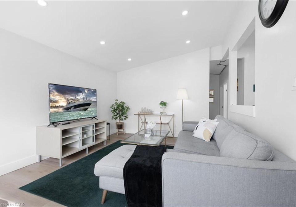 37-lilacside-drive-hamilton-ontario-40863701