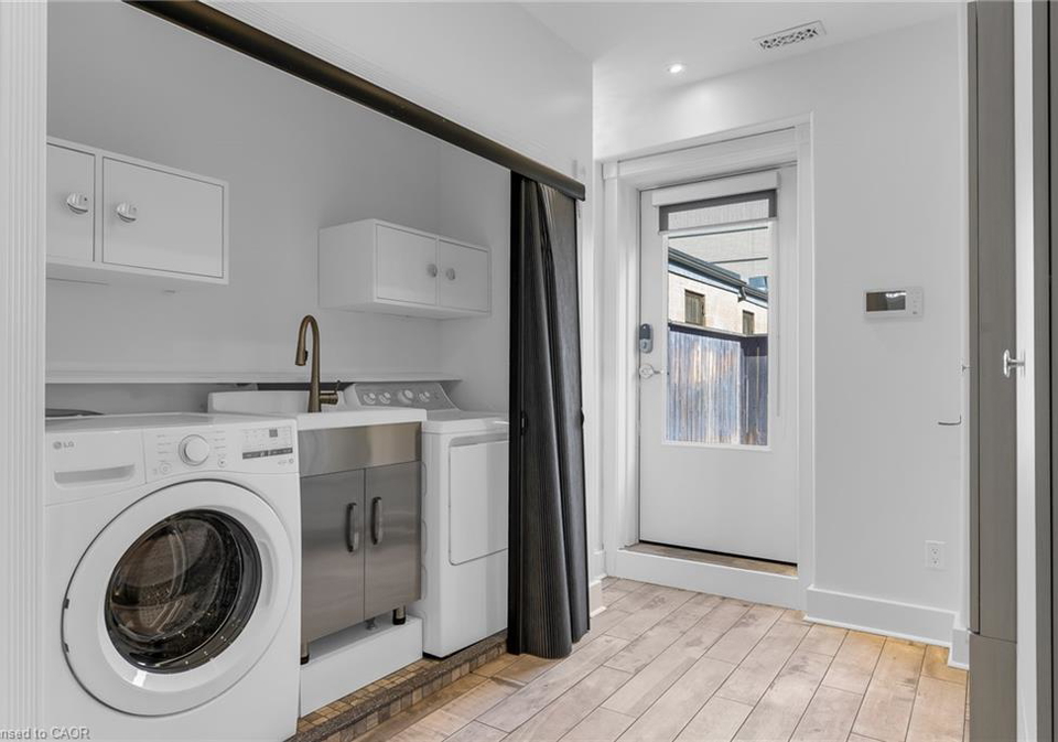 241-king-street-e-hamilton-ontario-40863740
