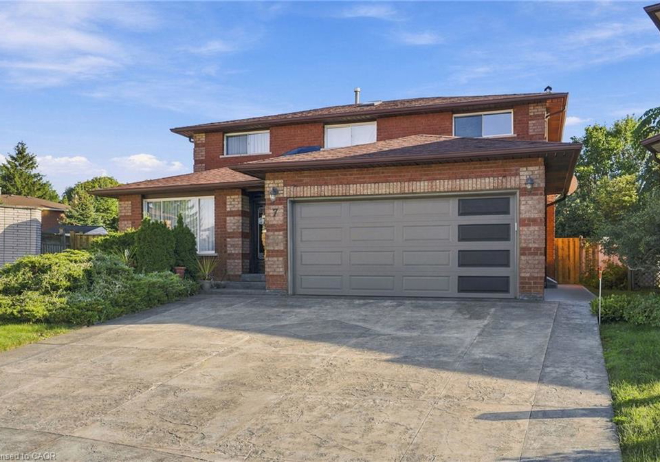 7-argon-court-hamilton-ontario-40863769