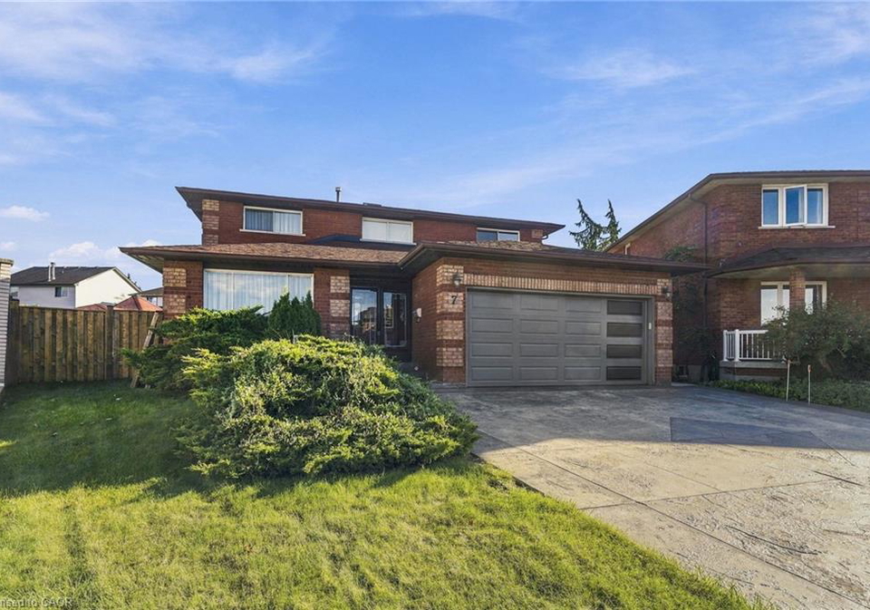 7-argon-court-hamilton-ontario-40863769