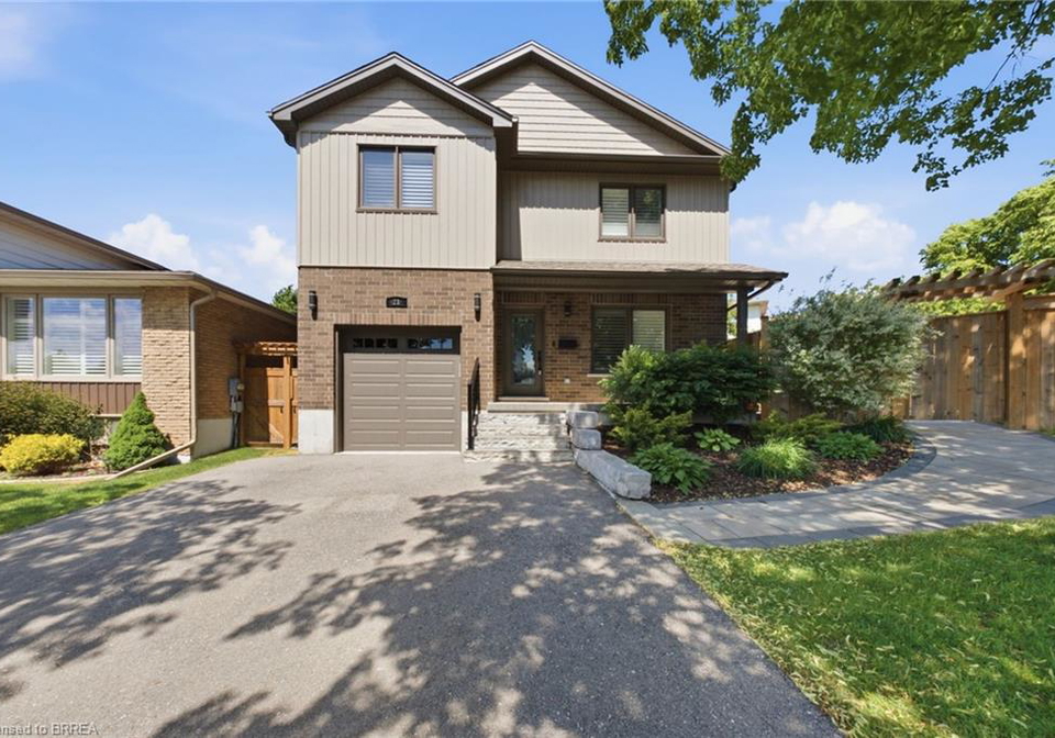 21-sandy-row-brantford-ontario-40863874