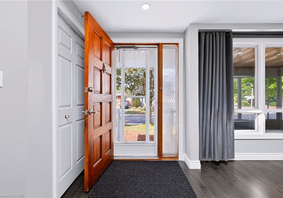 15-clearwater-drive-hamilton-ontario-40863892
