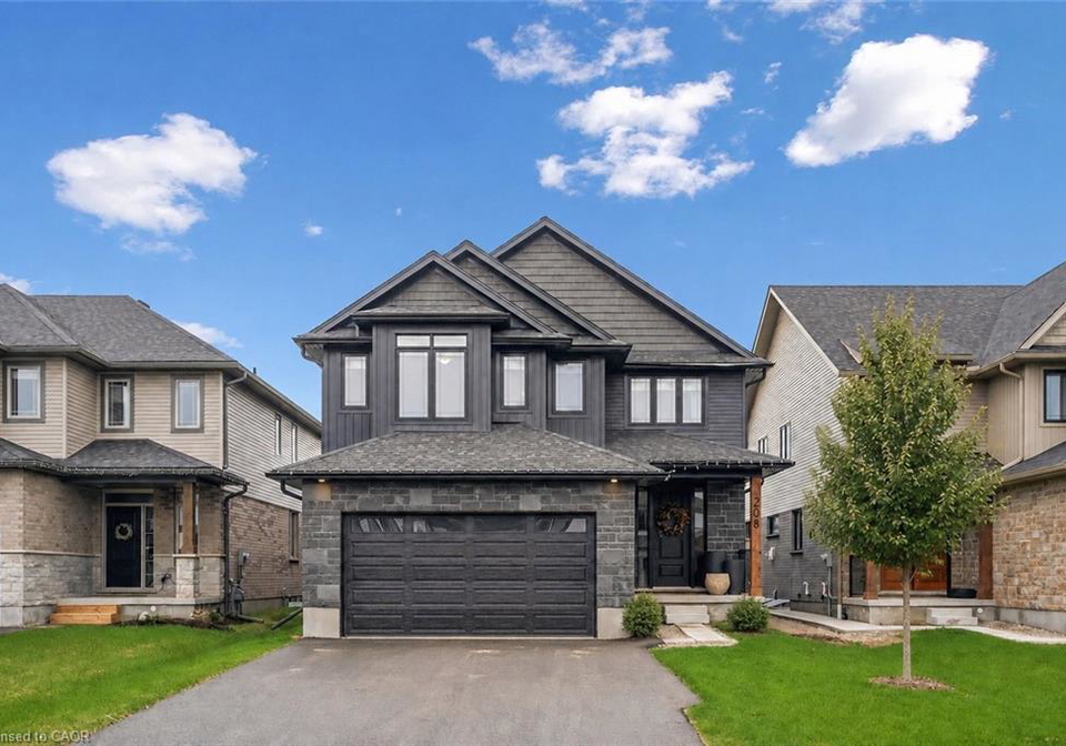 203-schmidt-drive-arthur-ontario-40863924