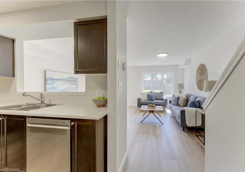 975-zeller-crescent-kitchener-ontario-40863988