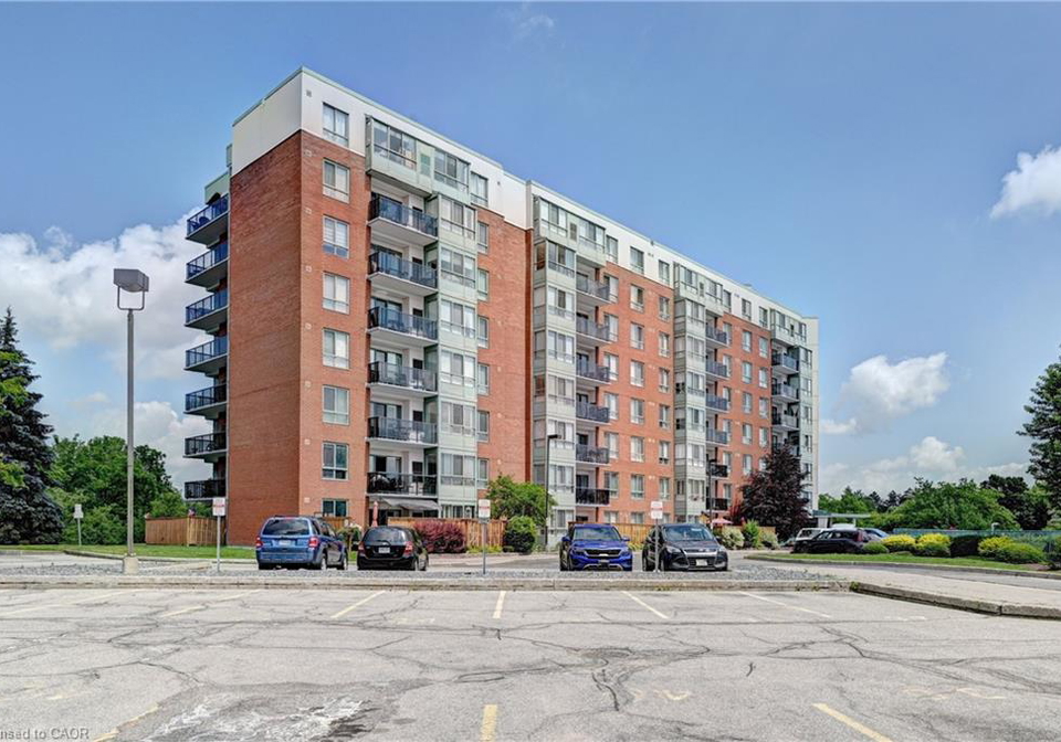 30-blue-springs-drive-waterloo-ontario-40864014
