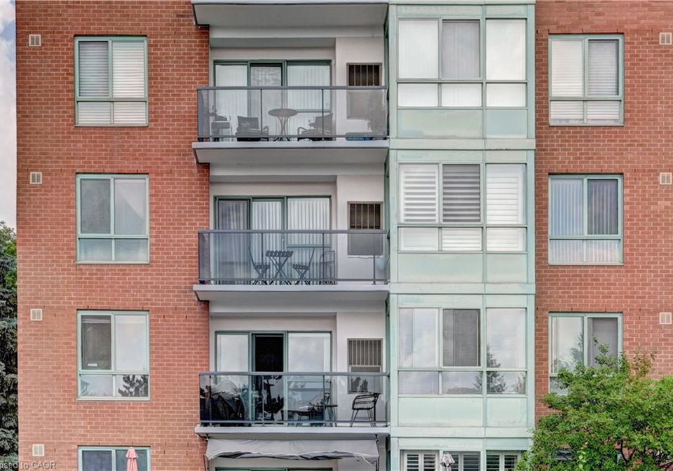 30-blue-springs-drive-waterloo-ontario-40864014