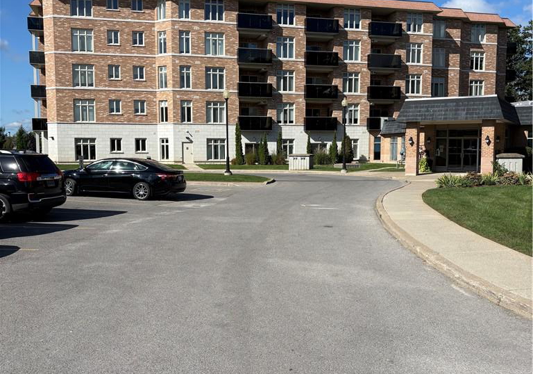 8111-forest-glen-drive-niagara-falls-ontario-40864036