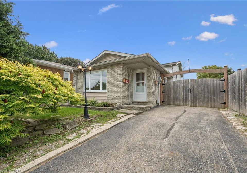 7-homestead-place-kitchener-ontario-40864079