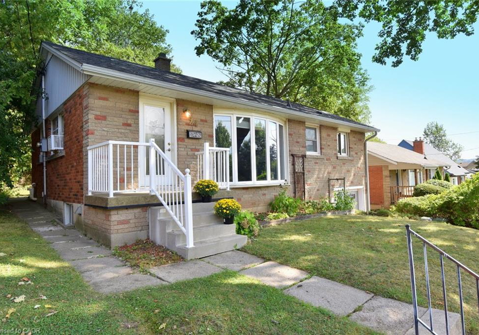 24-delsey-street-dundas-ontario-40864083