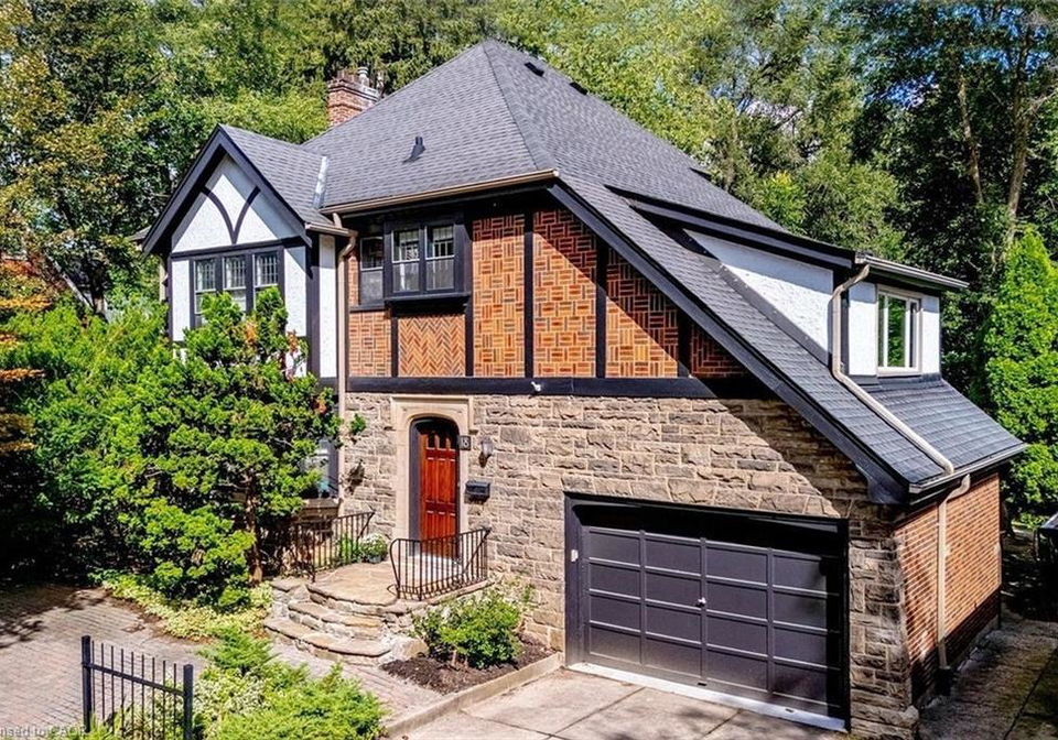 18-forsyth-avenue-n-hamilton-ontario-40864098