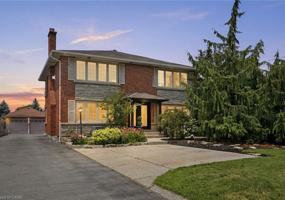 33-centennial-parkway-s-hamilton-ontario-40864099