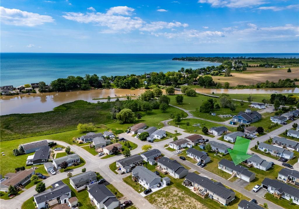 11-hickory-hollow-nanticoke-ontario-40864111