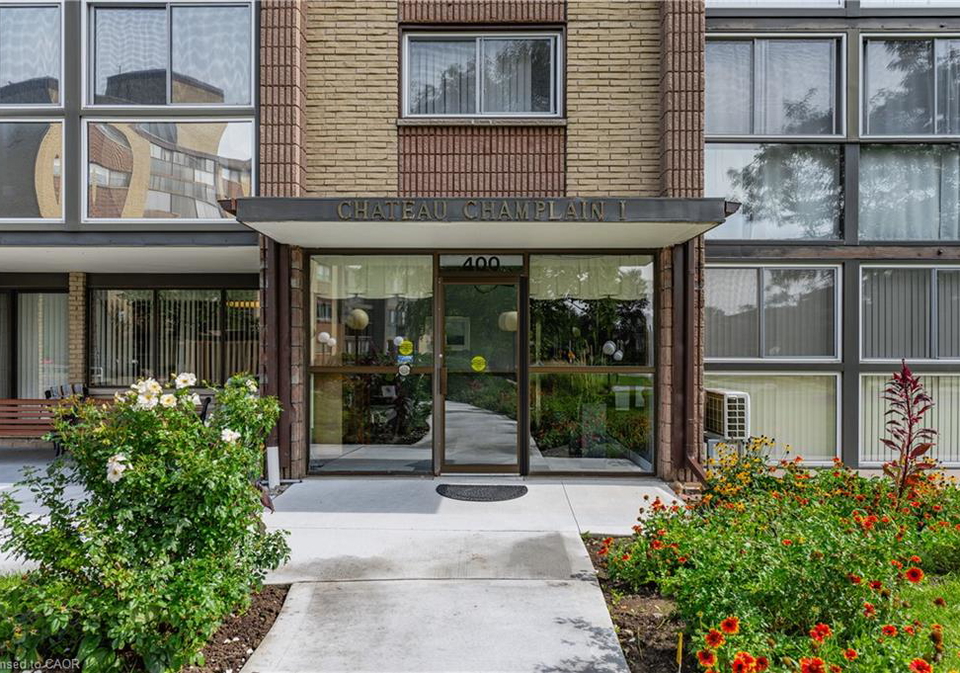 400-champlain-boulevard-cambridge-ontario-40864238