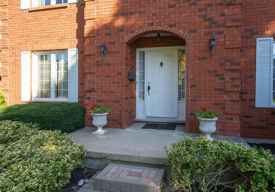 493-ennismore-place-waterloo-ontario-40864240