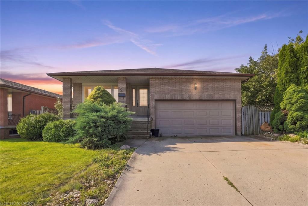 2-hearthside-crescent-hamilton-ontario-40864432