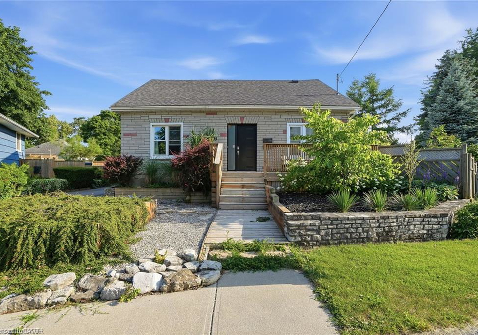 19-victoria-street-paris-ontario-40864445
