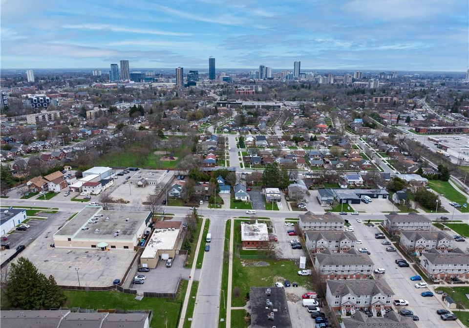 284-lawrence-avenue-kitchener-ontario-40864479
