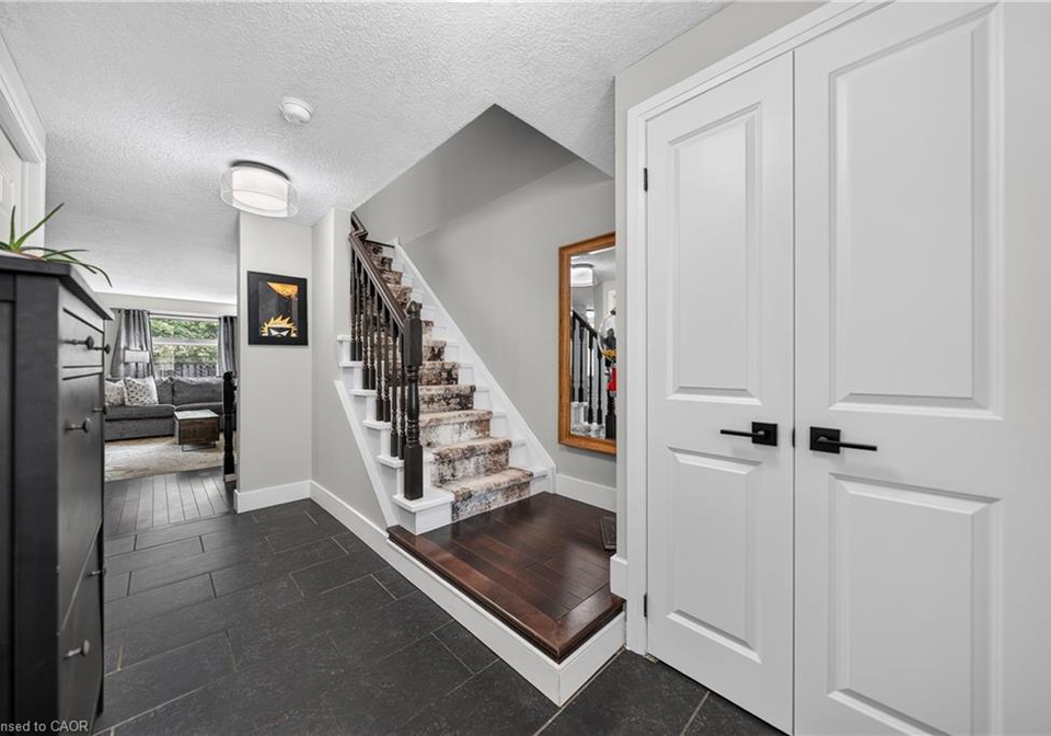 77-activa-avenue-kitchener-ontario-40864507