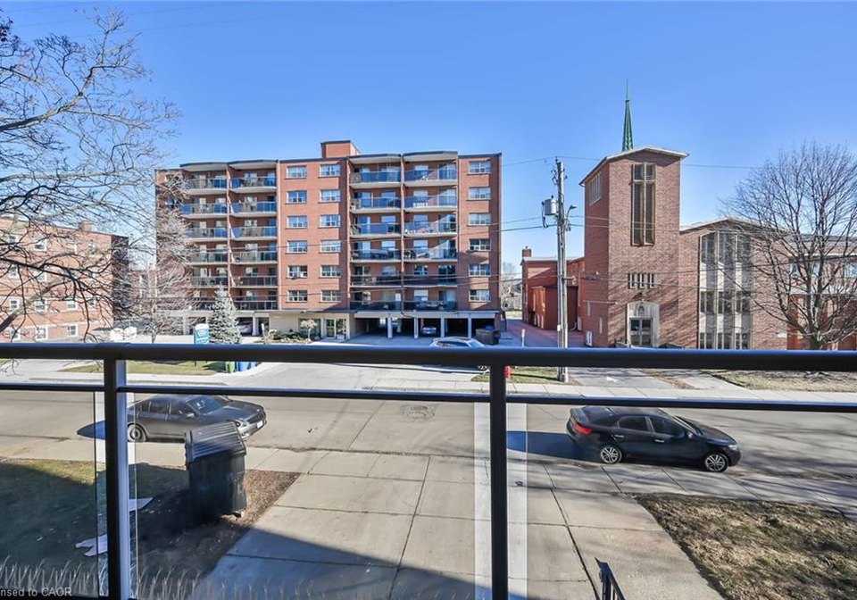 30-summit-avenue-hamilton-ontario-40864564
