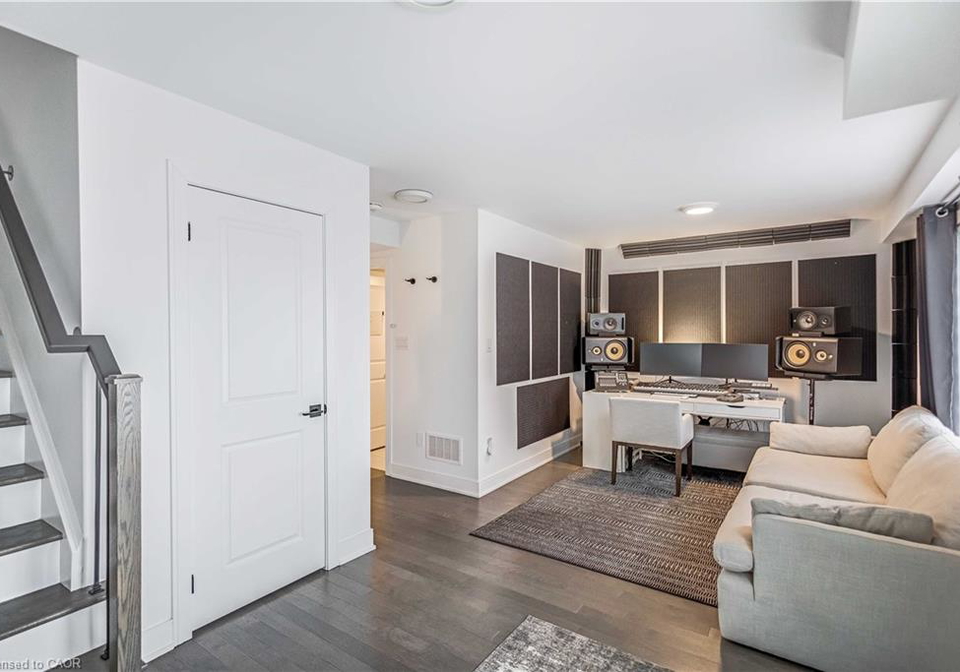 2497-littlefield-crescent-halton-ontario-40864572