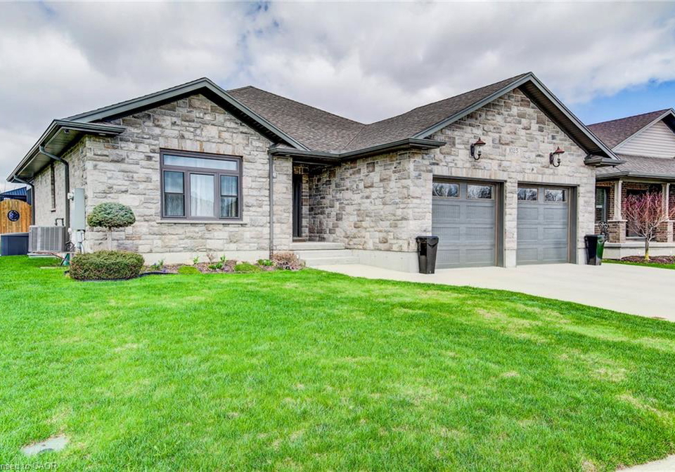 1025-reserve-avenue-s-listowel-ontario-40864618