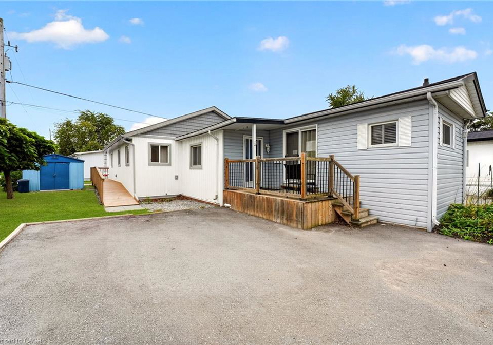 4588-martha-lane-beamsville-ontario-40864818