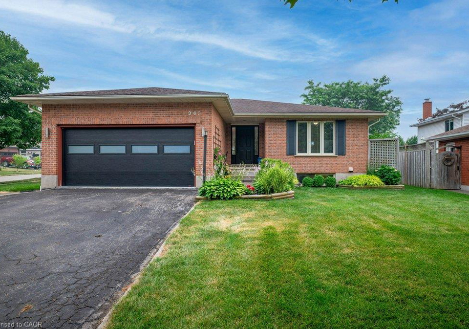 363-twinflower-crescent-waterloo-ontario-40864867