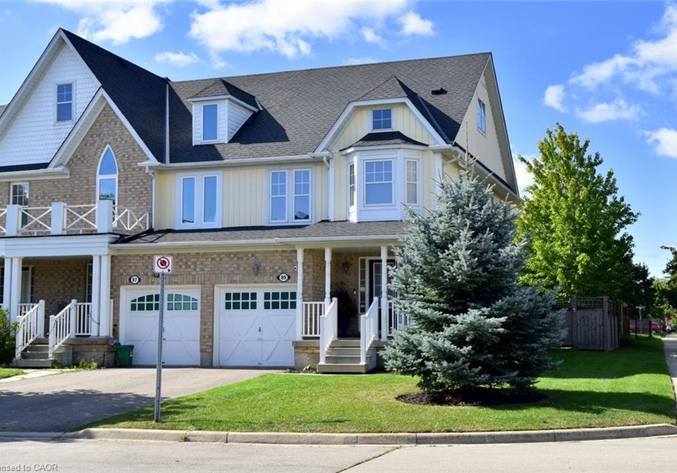 89-blue-sky-trail-waterdown-ontario-40864872