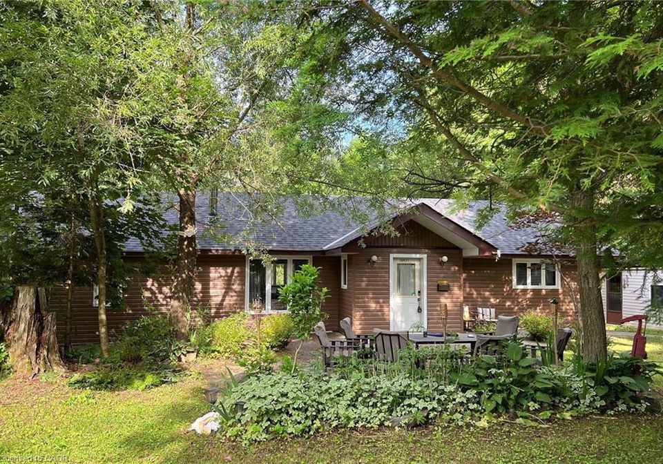 16431-hwy-35-highway-algonquin-highlands-ontario-40864892