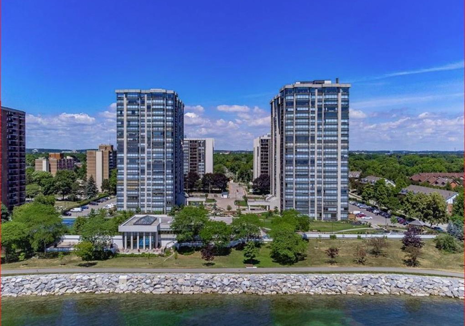 2170-marine-drive-oakville-ontario-40864904